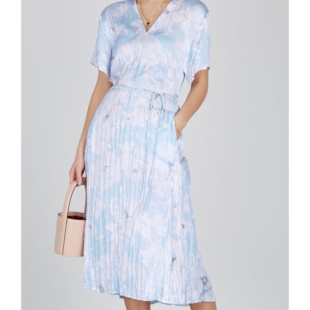 Vince Effortless‎ Crinkle Magnolia Floral Print Dress Powder Blue SZ M